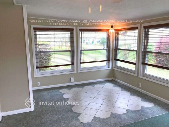 Building Photo - 11572 Twin Oaks Dr