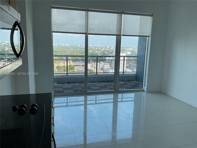 Foto del edificio - 60 SW 13th St