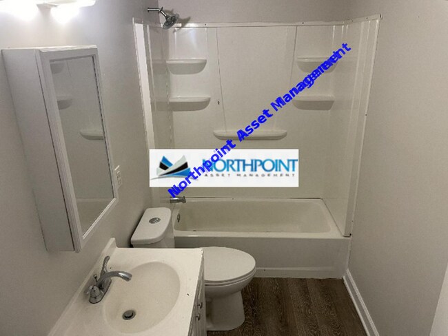 Foto del edificio - 3656 Kearney Ave