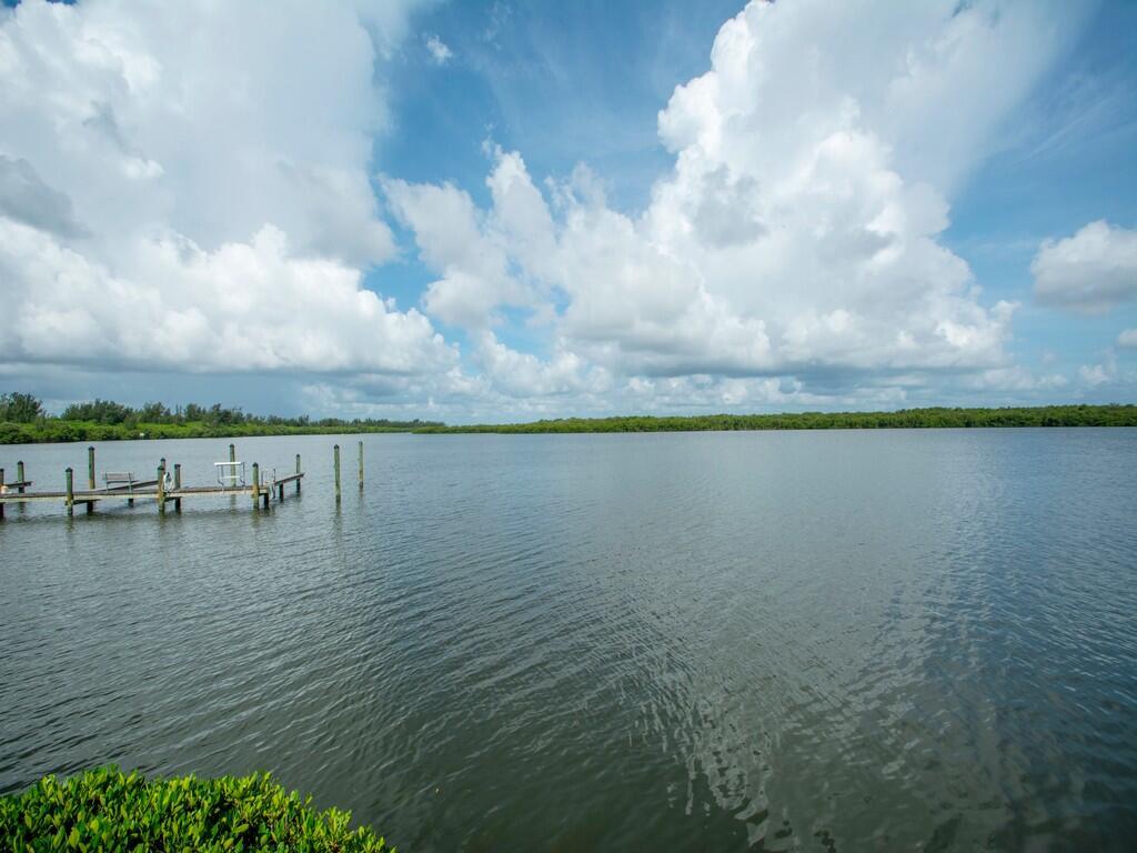 Foto principal - 5151 Jimmy Buffett Mem Hwy