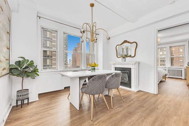 Building Photo - 400 E 59th St