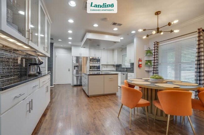 Foto del edificio - 6032 Linden Ln