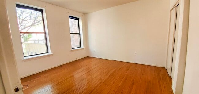 Building Photo - 227 Adams St