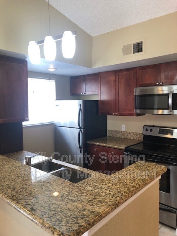 5168 Conroy Rd Unit 21, Orlando, FL 32811 Condo for Rent in Orlando