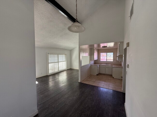 Building Photo - 14839 Sherman Way