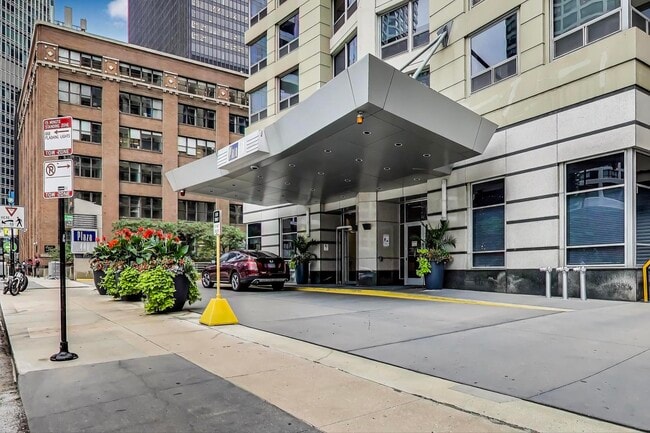 Building Photo - 440 N Wabash Ave