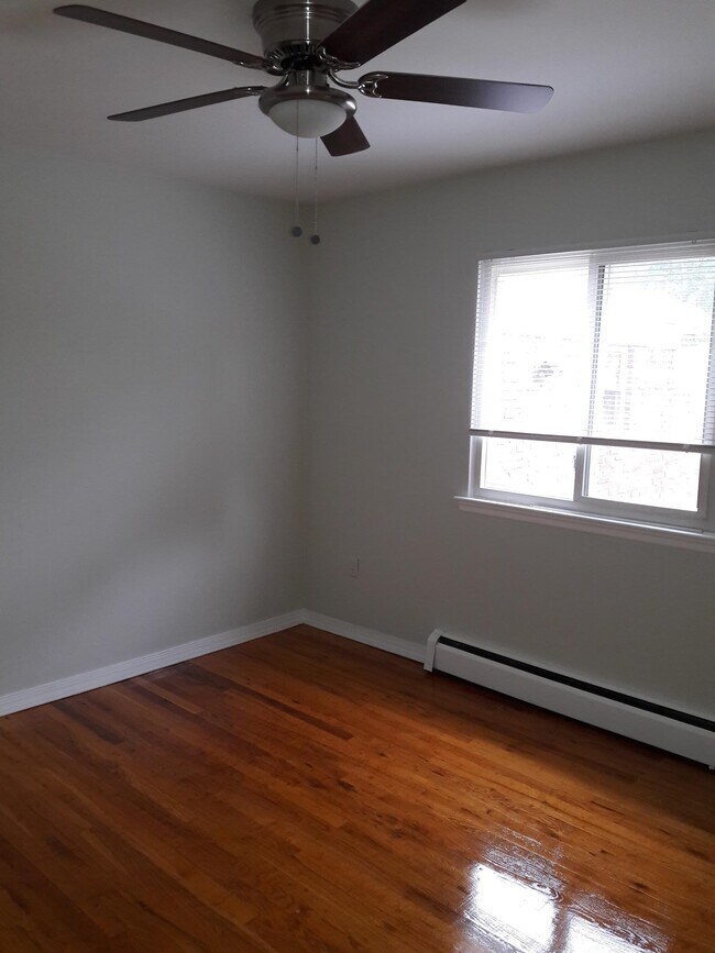 Dormitorio 2 - 180 Littleton Rd