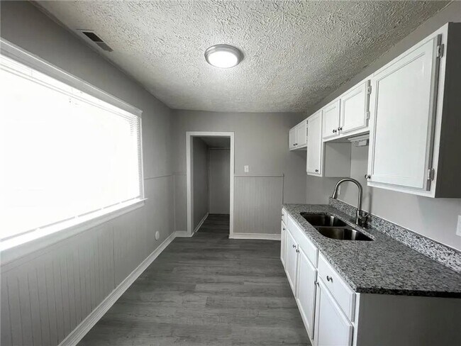 Foto del edificio - 1434 S Moreland Ave