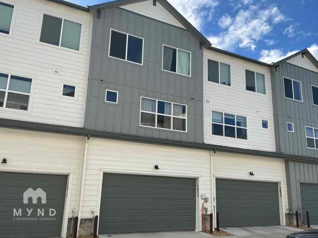 Foto principal - 7025 Cumbria Ct