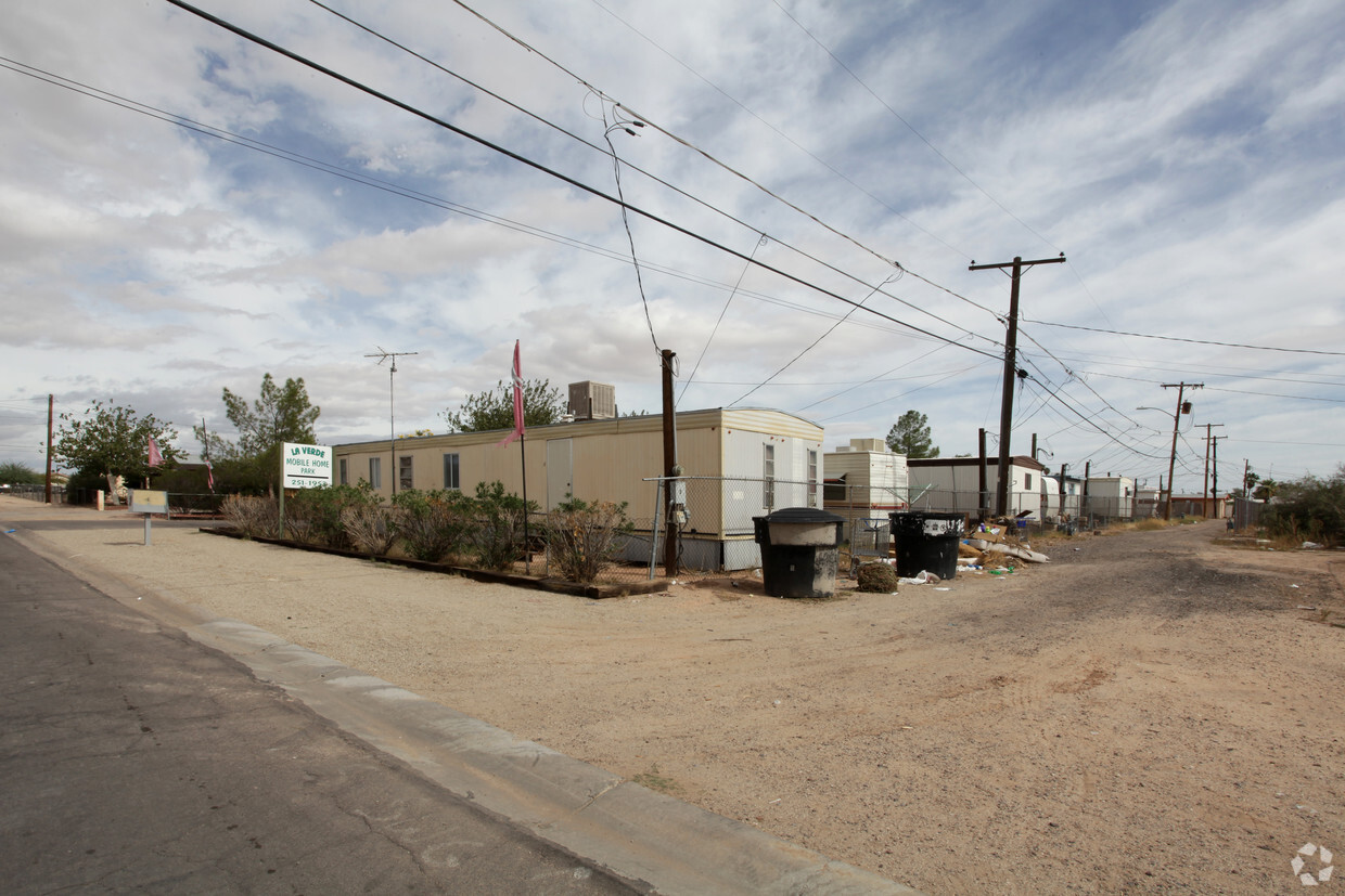 Building Photo - La Verde Mobile Home Park