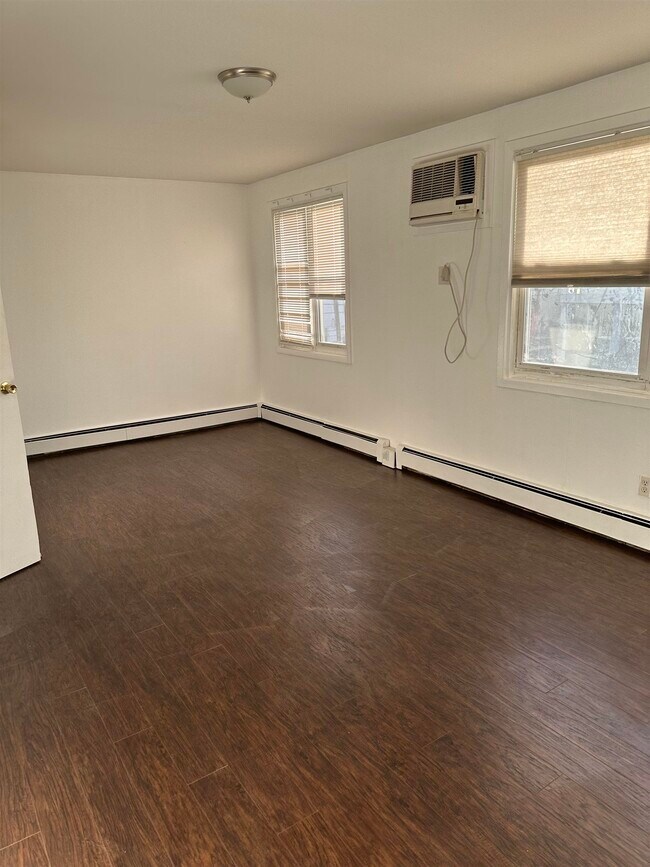 Building Photo - 474 Avenue A