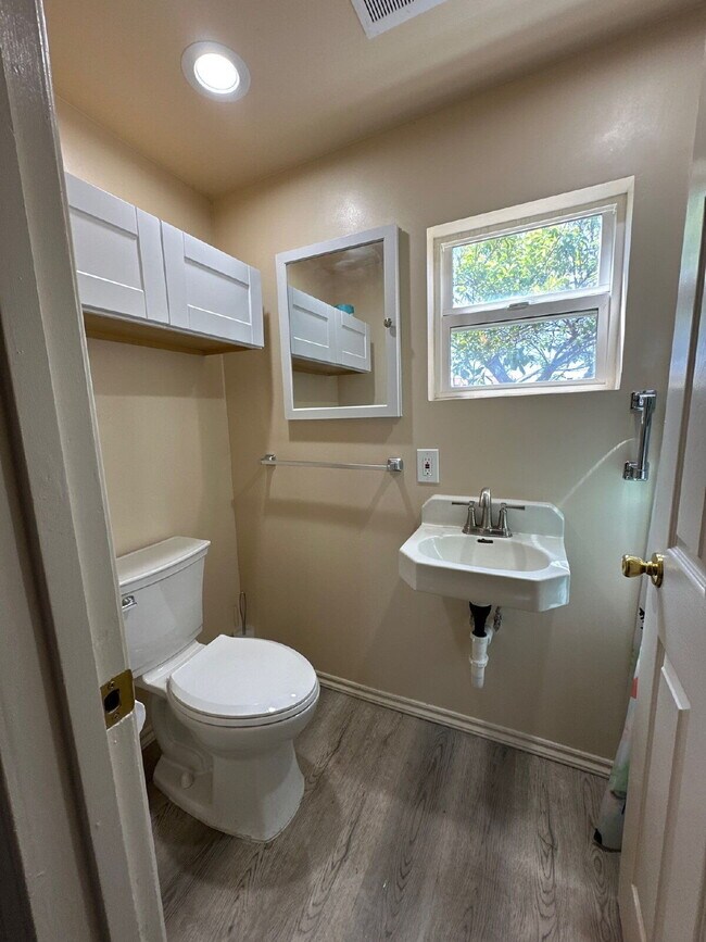 Foto del edificio - Grover Beach Cottage