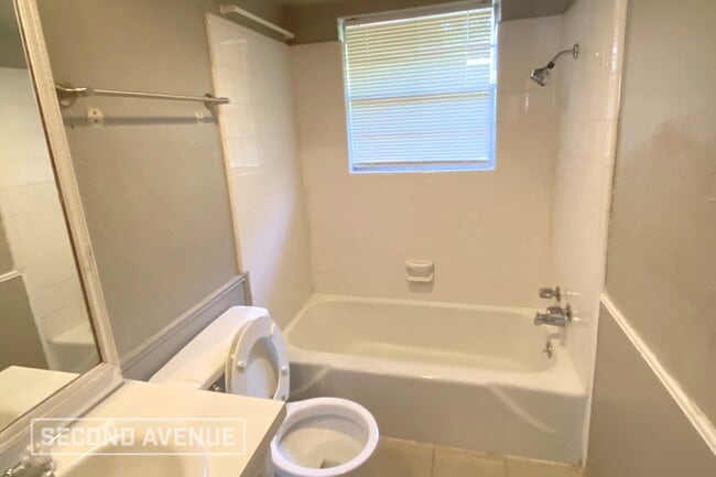 Building Photo - 1205 NW 105th St