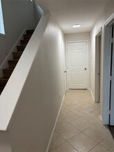 Building Photo - 1417 Paige St