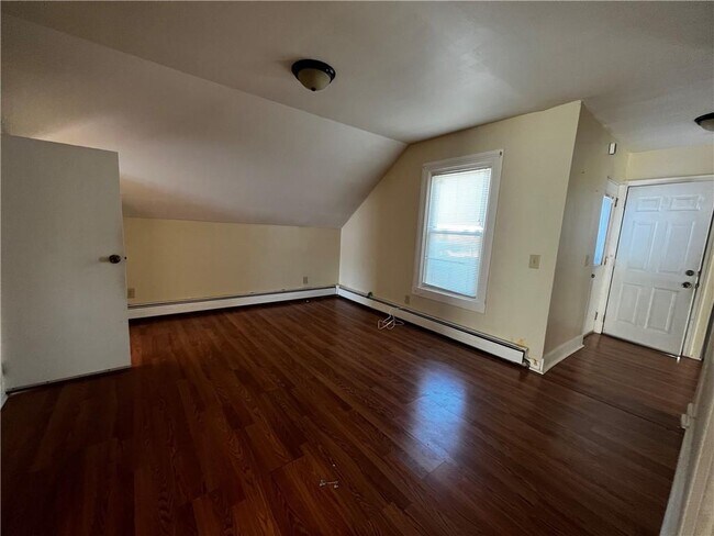 Building Photo - 165 Whittier Ave