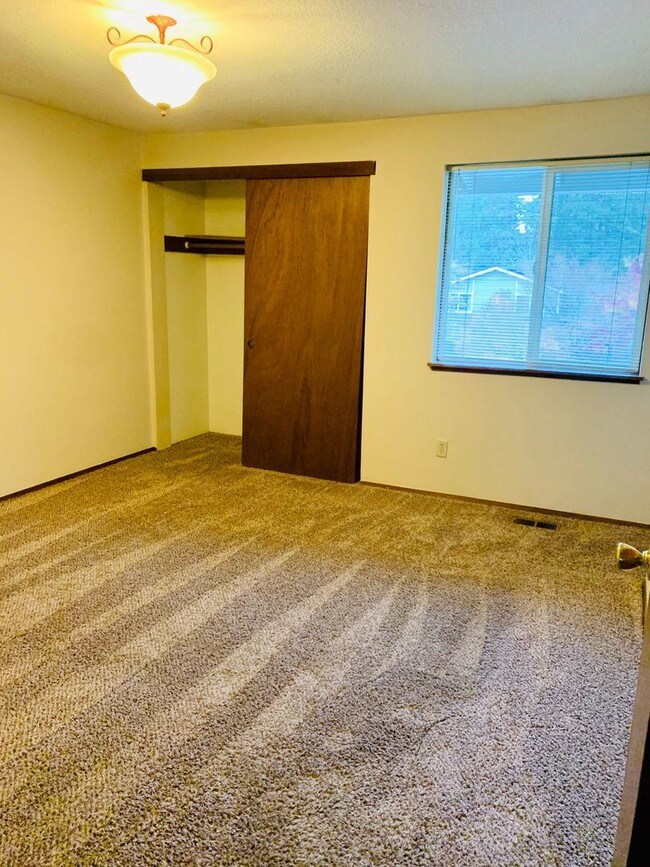 Building Photo - 3 br, 2 bath House - 15119 SW Barcelona Way