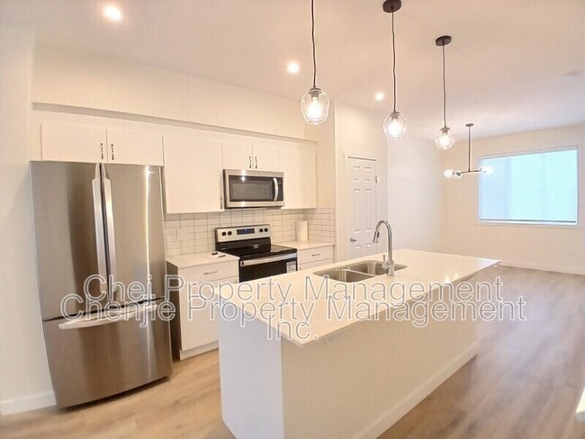 Building Photo - 5094 River’s Edge Wy NW
