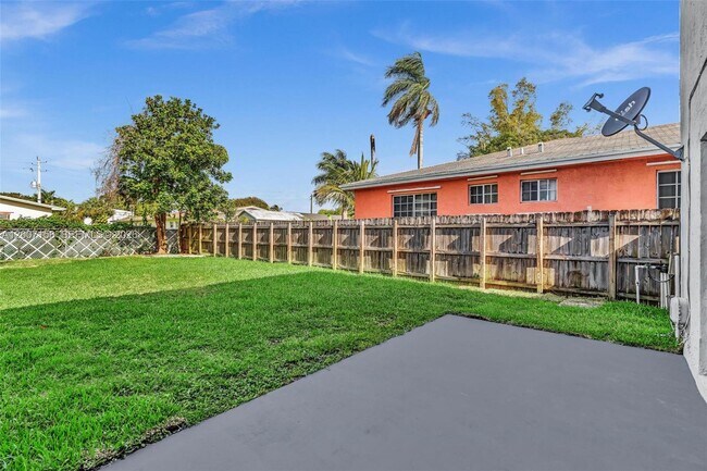 Foto del edificio - 14212 NE 4th Ave