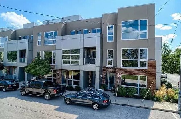 Building Photo - 729 W 16th St
