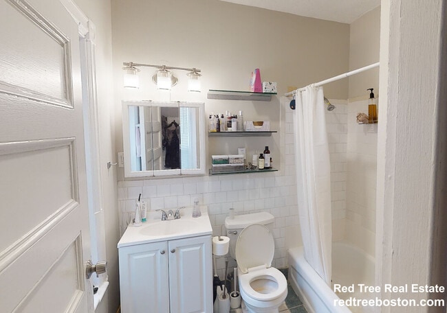 Foto del edificio - 904 Massachusetts Ave