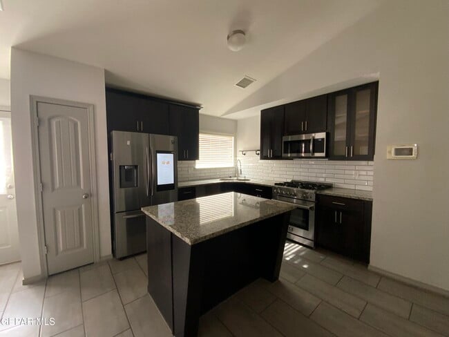 Building Photo - 4837 Kiko A Fierro Dr