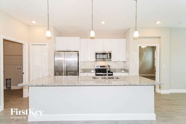 Building Photo - 1200 Cogan Dr