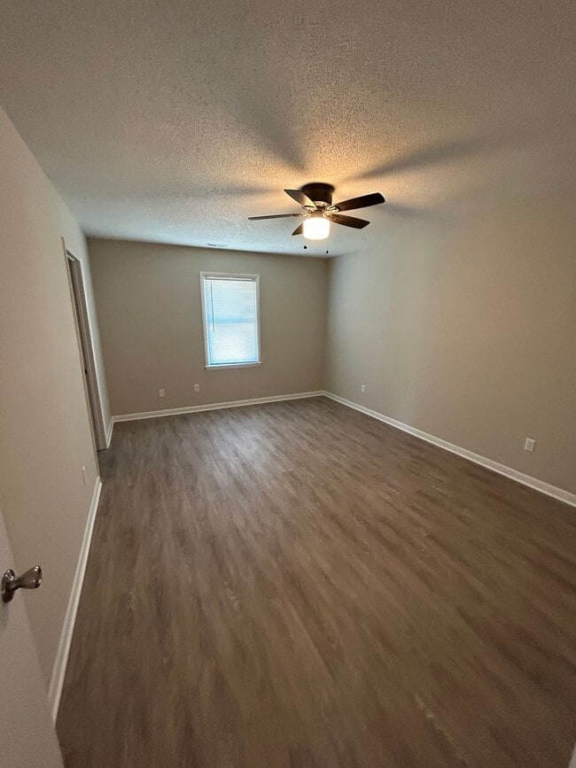 Interior Photo - Forest Pointe