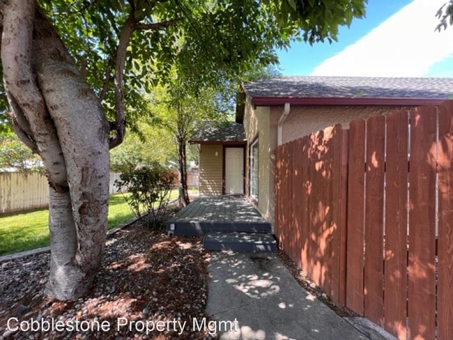 Foto del edificio - 3 br, 1.5 bath House - 4022 N Christine St