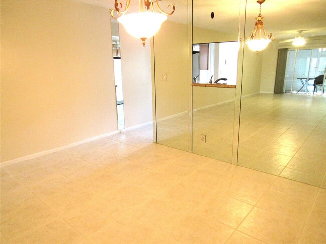 Foto del edificio - 3001 Portofino Isle