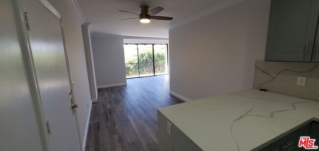 Foto del edificio - 827 2nd St