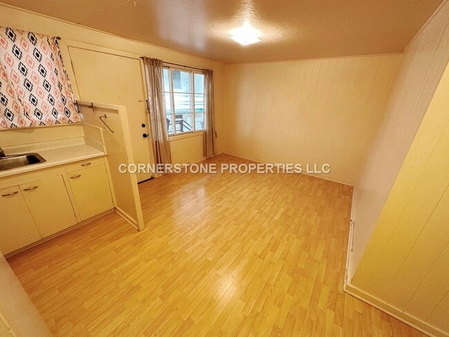 Building Photo - 819 Kinau St