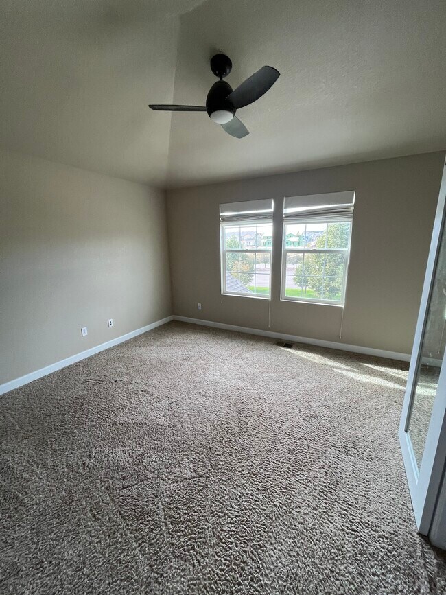 Foto del edificio - 5430 Jordy Russ Grove