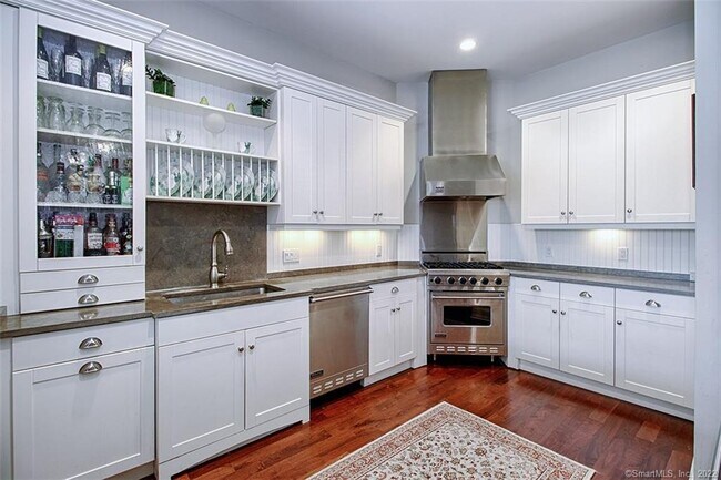 Foto del edificio - 100 Stone Ridge Way