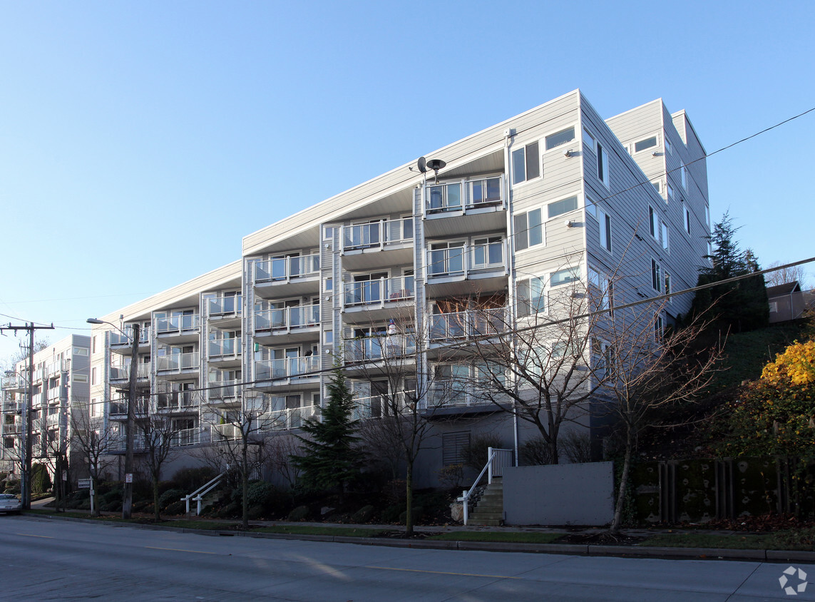 Primary Photo - Harbor Place Condominium