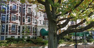 Building Photo - 378 Riverway