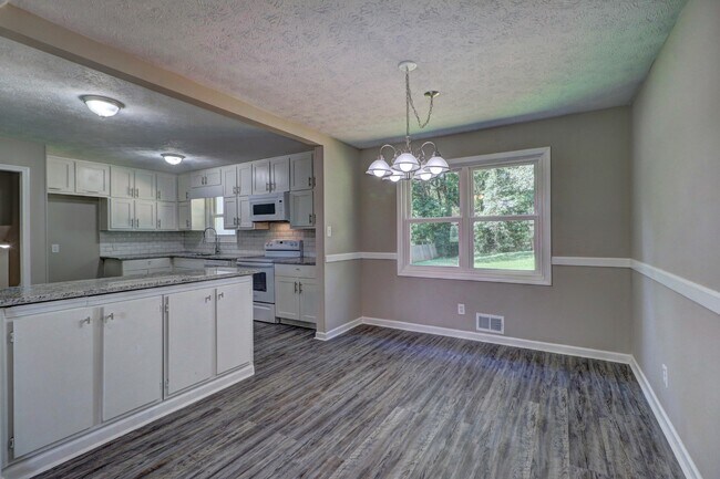 Foto del edificio - 894 Concord Rd SW
