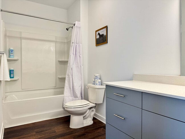 Foto del edificio - 542 Boulevard NE