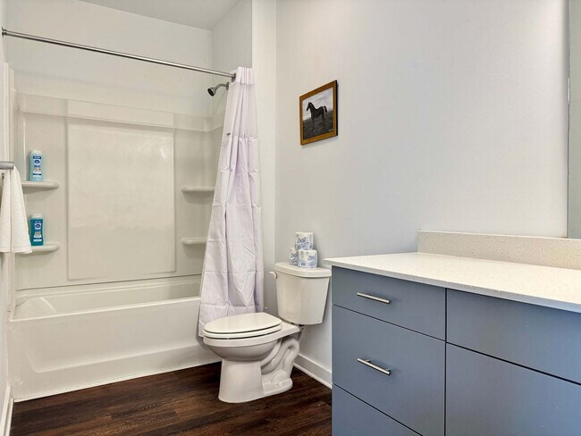 Foto del edificio - 542 Boulevard NE