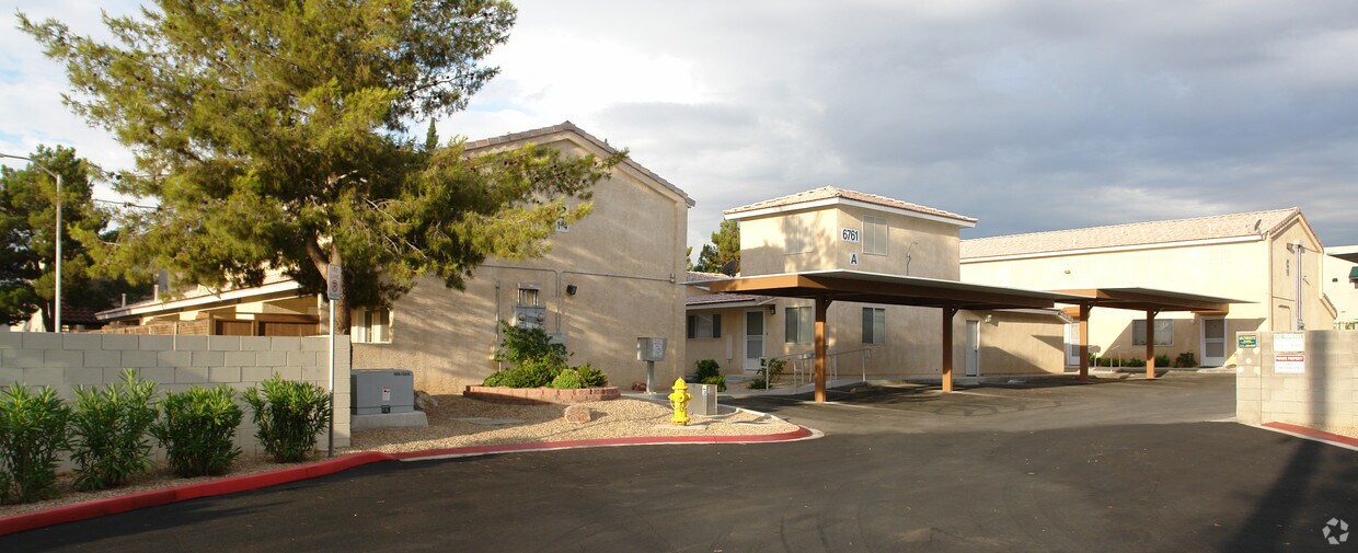 Primary Photo - 6761 Holmby Ave