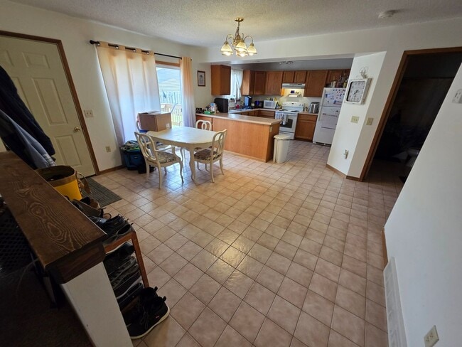 Building Photo - 4925 Coventry Ct