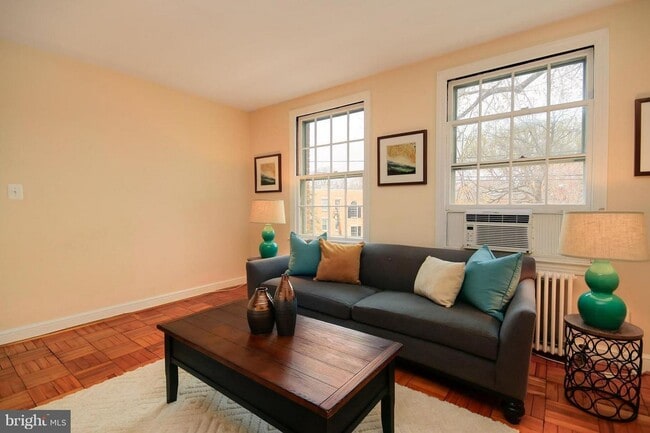 Photo - Cleveland Park ** One Bedroom, One Bath House