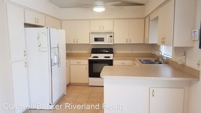 Building Photo - 3 br, 2 bath House - 3101 W Century Blvd