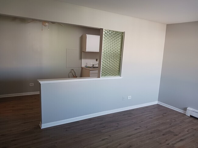 Foto del edificio - 6545 W 111th St
