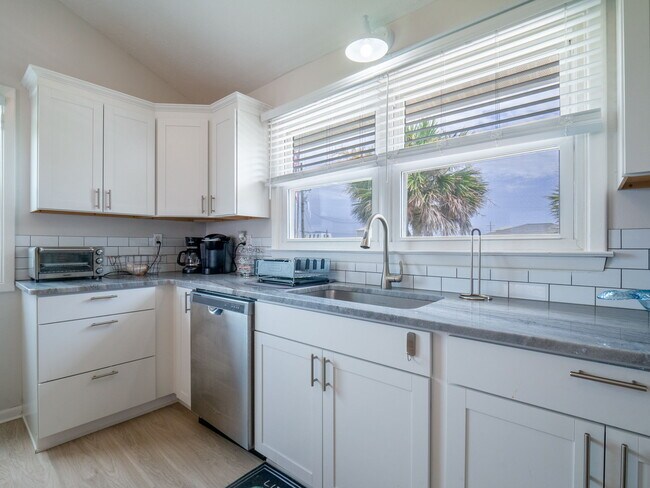 Foto del edificio - 702 Trade Winds Dr