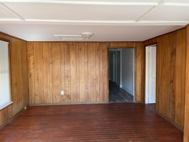 Building Photo - 3223 Mabry Terrace