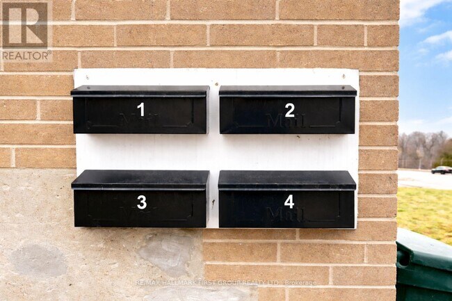 Photo du bâtiment - 43 Wentworth St W