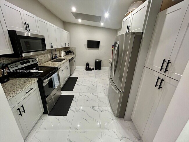 Foto del edificio - 13560 NW 2nd Ave