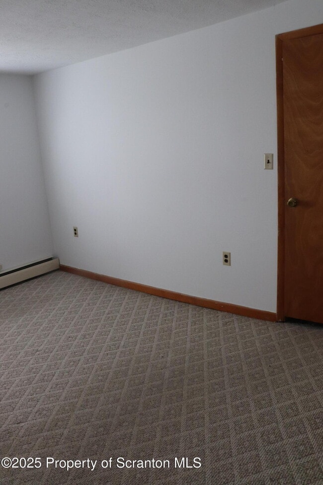 Building Photo - 112 1st St