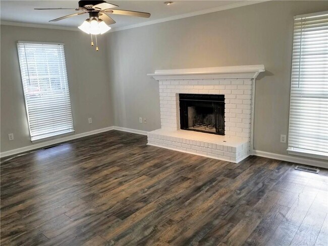 Building Photo - 4807 Shallow Farm Dr NE