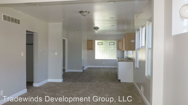 Building Photo - 6 br, 2 bath House - 5651 Lonyo St.